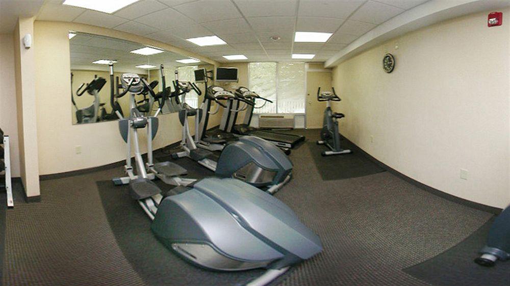 Clarion Hotel & Suites Hamden-New Haven Екстериор снимка