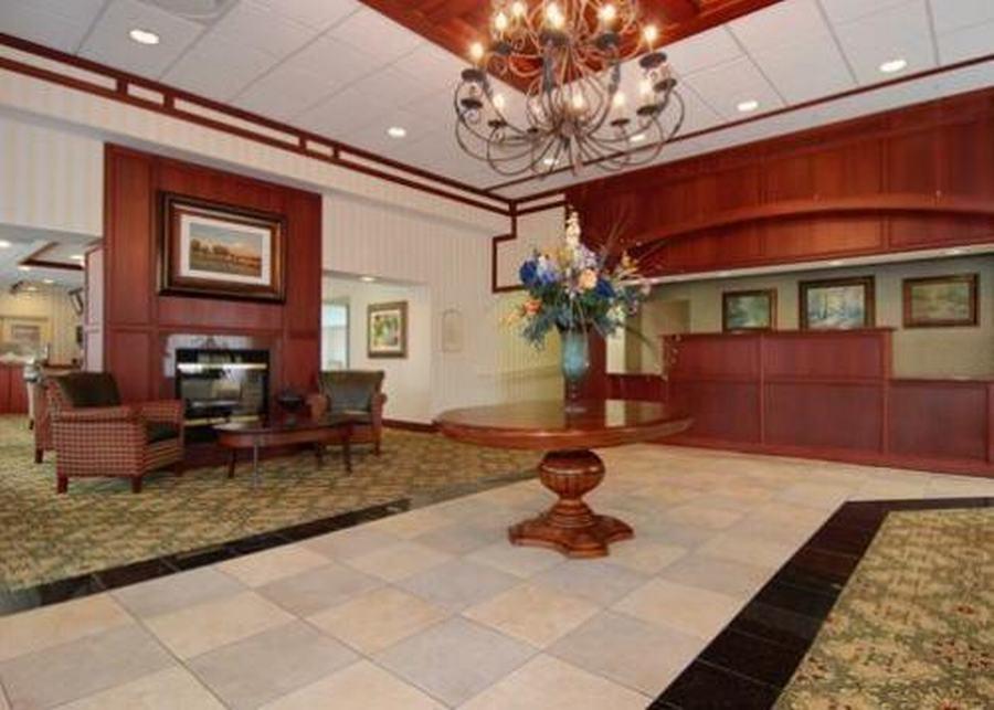Clarion Hotel & Suites Hamden-New Haven Екстериор снимка
